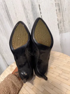 Calvin Klein Joanie Pointed Toe Leather Ankle Booties Womens 8 Black Heel Shooti thumbnail 4
