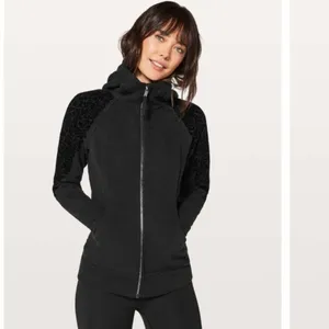 Lululemon Scuba Hoodie Light Cotton Fleece (Floral Flock) thumbnail 2