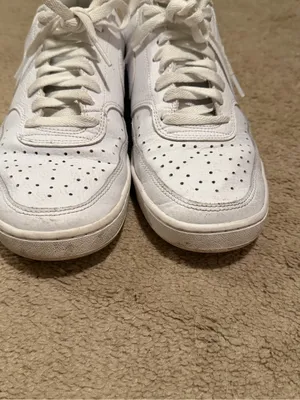 Nike White Low-Top Sneakers thumbnail 6