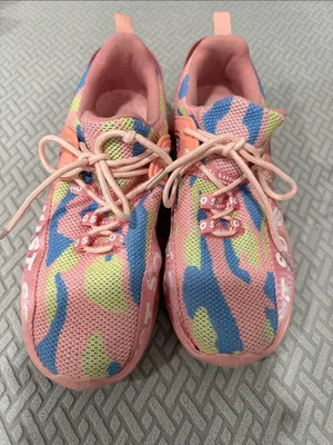 Just So So Women's Pink Camouflage Lace Up Tennis Shoes Size EU 39 thumbnail 1