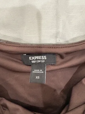 Express Body Contour Crop Top thumbnail 3