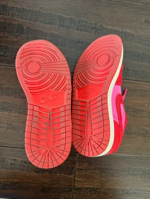 Women’s Nike Air Jordan 1 Low SE Pink Blast sneakers Size 7.5 thumbnail 4