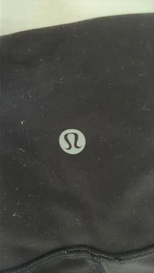 Lululemon High-Rise Shorts 6" thumbnail 3