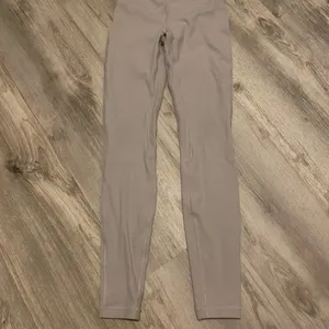 chrome align leggings size 2 28 inseam thumbnail 2