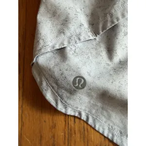 Lululemon Shorts Womens 10 Gray Speckle Running Lined Zip Pocket Athletic Summer thumbnail 3
