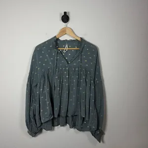 By Anthropologie Women’s Ruffled Peasant Blouse in Blue/Gold Metallic M thumbnail 7