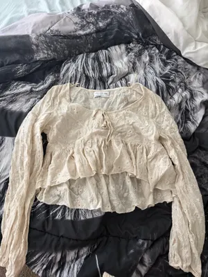 Urban Outfitters Top thumbnail 2