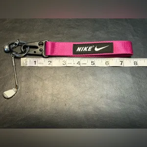 Nike Fuchsia Key Chain W/ Black Logo Patch w/ Silver Golf Club & Golf Ball NWOT thumbnail 2