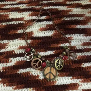 RARE Y2K Unique Boho hippie indie peace sign charms beaded metal necklace brown red green Measurement in pics thumbnail 4
