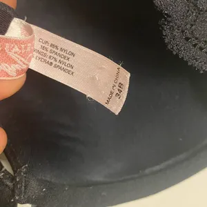 Victoria's Secret Angels Black Lace Bra thumbnail 3