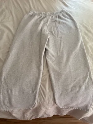 Aritzia thumbnail 2