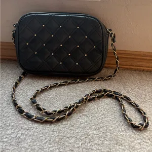 Gina Concepts Small Black Quilted Crossbody Purse With Chain Strap thumbnail 1