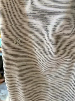 Lululemon On The Fly Pant Grey and White Drawstring size 4 Small thumbnail 4