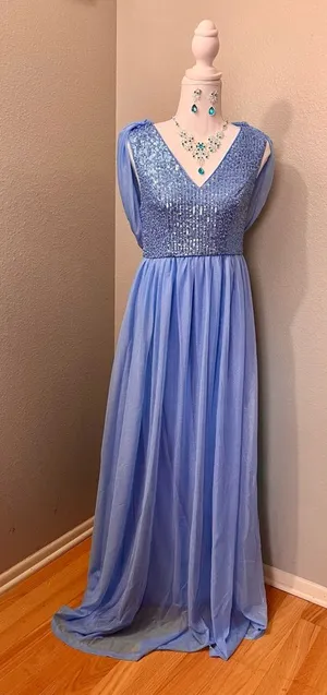 #678 Homecoming/Holiday Cinderella Blue V-neck Sequins-Small/Size 4-6 thumbnail 1