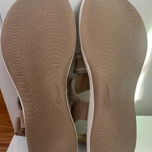 Clarks Beige‎ and Gray Sandals thumbnail 4