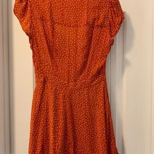 Urban Outfitters Kimchi Blue Romper Size 2 Ruffle Accents thumbnail 4