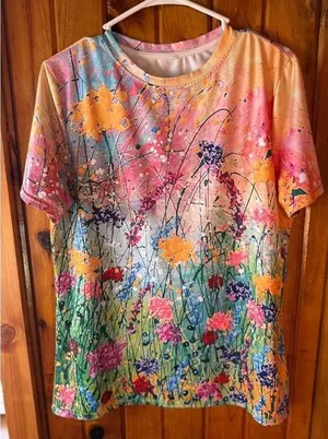 Floral woman's‎ shortsleeve shirt size Large thumbnail 1