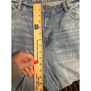 American Eagle Outfitters Mom Jeans High‎ Rise "blown out blue" Wash Size 16 thumbnail 7