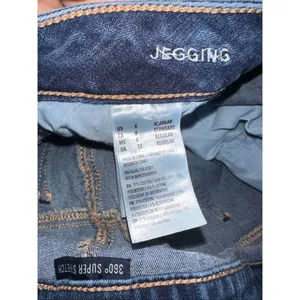 American Eagle 8 distressed stretch normcore jeggings thumbnail 2
