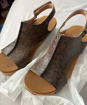Very G Willow Sandals/Shoes Wedge 7.5 thumbnail 1