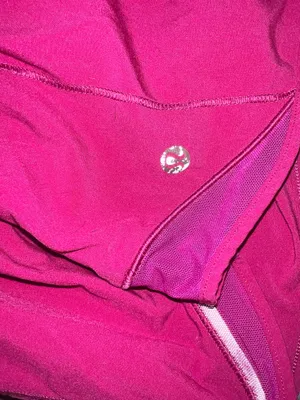 Lululemon Hotty Hot 2.5" Shorts thumbnail 6