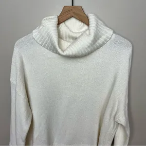 ANTHROPOLOGIE Blair Slouchy Turtle Neck Sweater in Cream Off White Size Medium thumbnail 4
