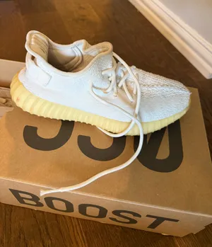 Yeezy Boost 350 V2 Cream White thumbnail 1