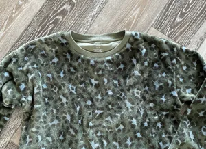 Aerie Sz S So Cozy Warm Fleece Pullover Sweatshirt Green & Blue Leopard Print thumbnail 4