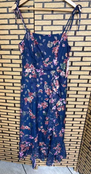 Emerald Sundae Navy Floral maxi dress size large thumbnail 1