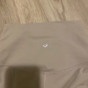 chrome align leggings size 2 28 inseam thumbnail 4