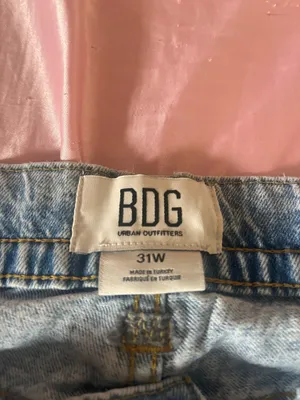 BDG Low-Rise Kayla Straight Leg Jeans thumbnail 2