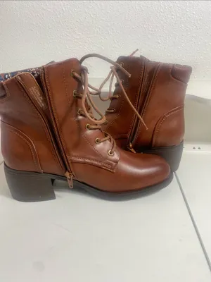 BareTraps Cognac Lace-Up Ankle Boot Size 9.5 thumbnail 11