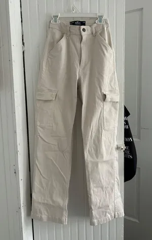 Hollister Cargo Pants thumbnail 1