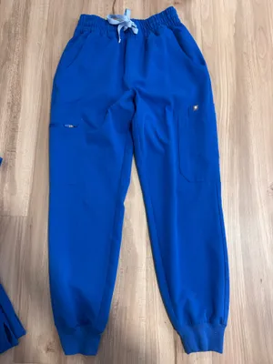 Figs XS /P Bottom XXS\P Top Scrub Set thumbnail 2