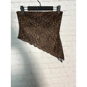 Edikted Leopard Print Asymmetric Mesh Tube Top‎ Brown Black Strapless Crop Small thumbnail 3