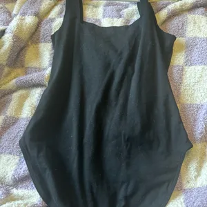 Old navy black bodysuit thumbnail 4