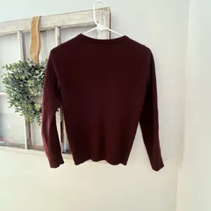 Quince Mongolian Cashmere Crewneck Sweater Rich‎ Burgundy Maroon Women's XS thumbnail 4