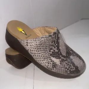 Volatile‎ Slip On Platform Mule Wedge Faux Snakeskin Leather Slip Clogs Size 7 thumbnail 2