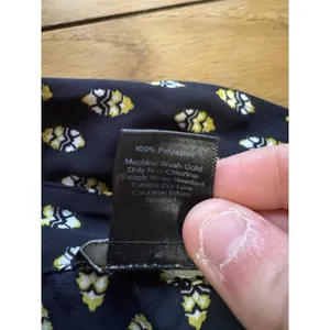 Ann Taylor‎ Factory Women Size Small Long Sleeve Button Down Blouse Polyester thumbnail 10