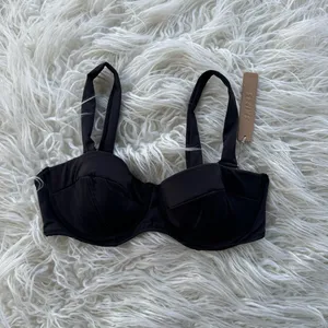 Skims Strapless Underwire Bikini Top Onyx Size XS thumbnail 3
