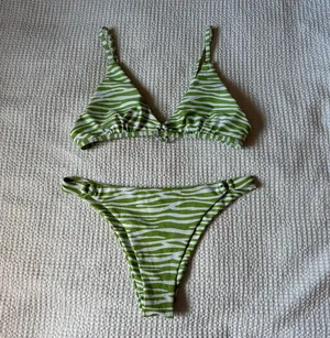 Zebra Bikini Green Size L thumbnail 1