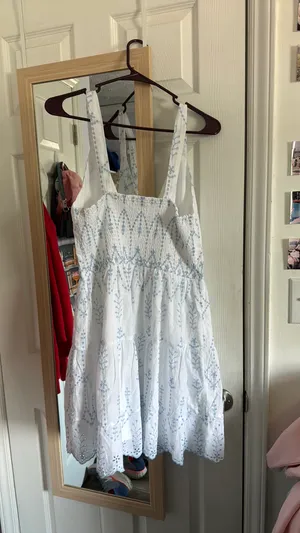 Dress thumbnail 5
