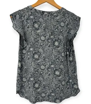 Loft M Short Flutter Sleeve Top Blouse V Neck Floral Blue thumbnail 2