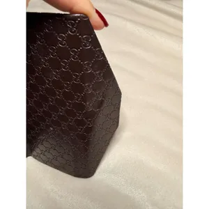Gucci Dark Brown Guccissima Monogram Triangular Sunglasses Case Snap Closure thumbnail 13