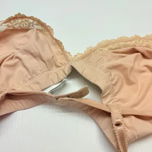 Wacoal Embrace Lace Wire Free Bralette‎ Women 38 Nude V-Neck 852191 Lingerie thumbnail 4