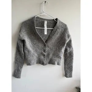 Lululemon Alpaca Wool Blend Cropped Cardigan Sweater Grey XS LW3HQWS thumbnail 2