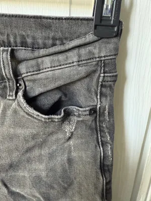 Black Old Navy Distressed Jeans thumbnail 5