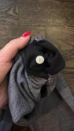 Grey Lululemon Leggings Crop thumbnail 4