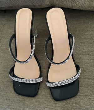 Diamond Stud women's heel with a glassy heel thumbnail 2