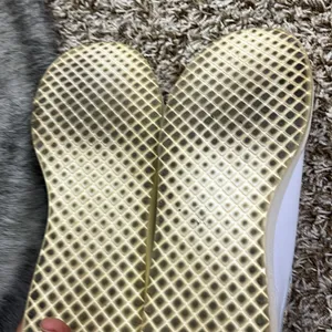 Steve Madden 7.5 sneakers with snake skin accents thumbnail 5